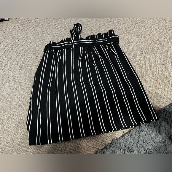 Eclipse | Medium Black & White Striped Skirt With Belt - Picture 7 of 7
